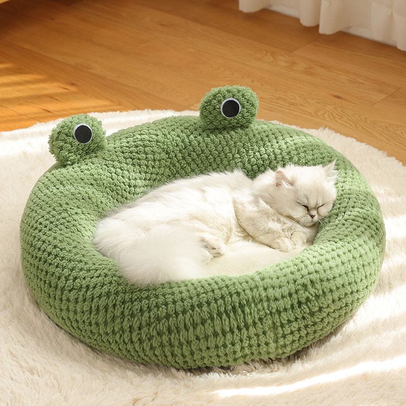 Warm Plush Little Frog Pet Nest